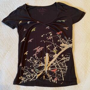 TRULY MADLY DEEPLY Womens
Tree Bird Graphic T-Shirt Black Size M EUC
